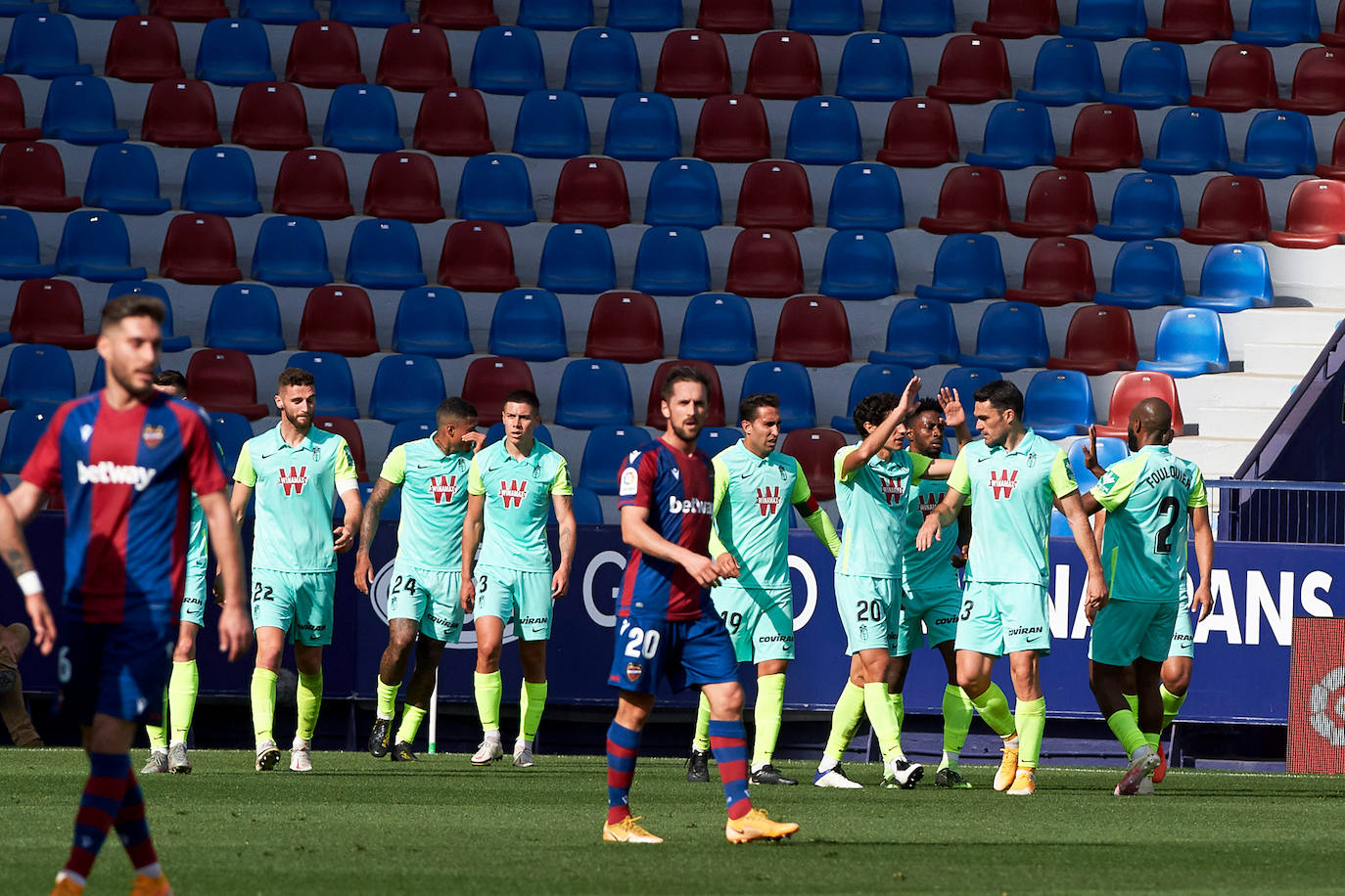 Las jugadas más interesantes del partido entre el Levante y el Granada