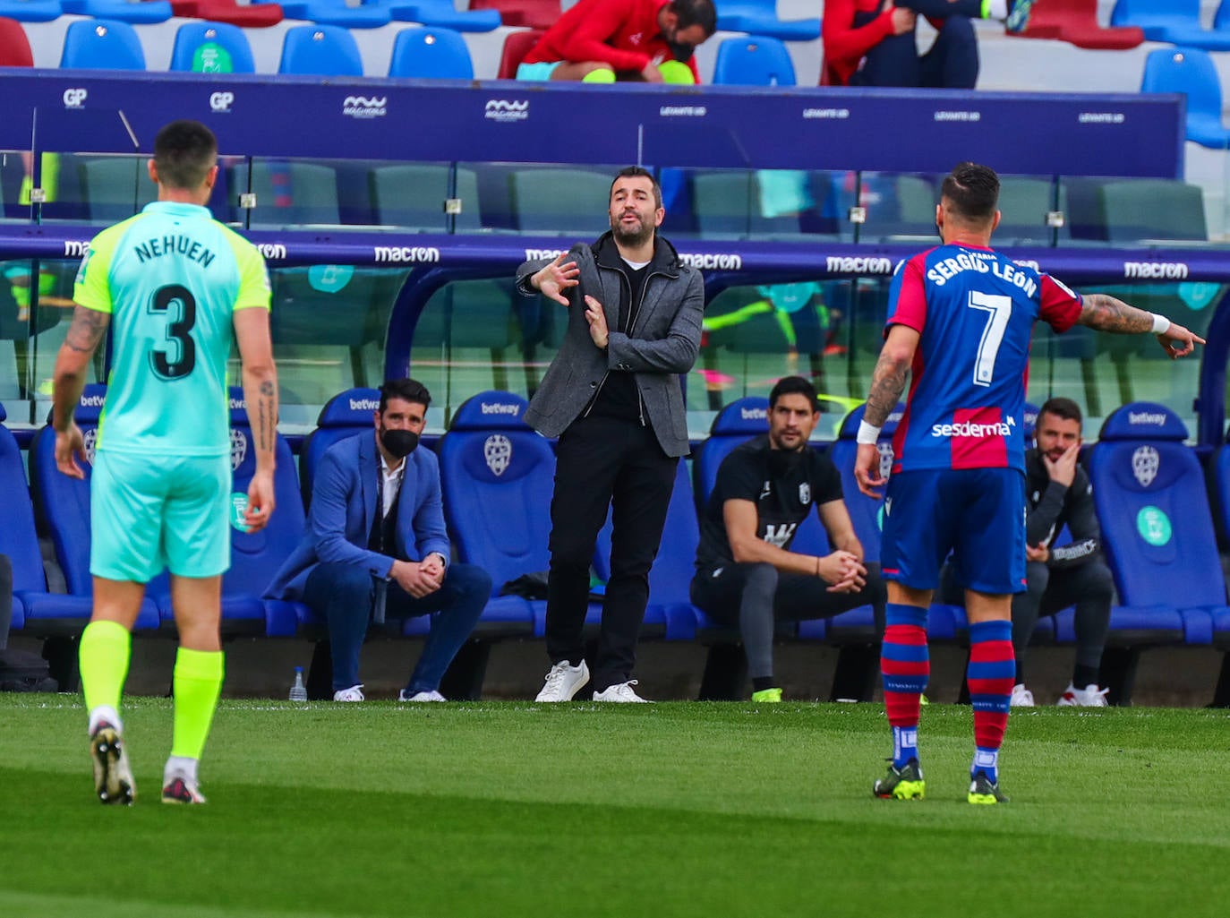 Las jugadas más interesantes del partido entre el Levante y el Granada