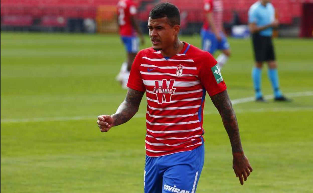 Robert Kenedy será uno de los puntales del Granada ante el Nápoles. 