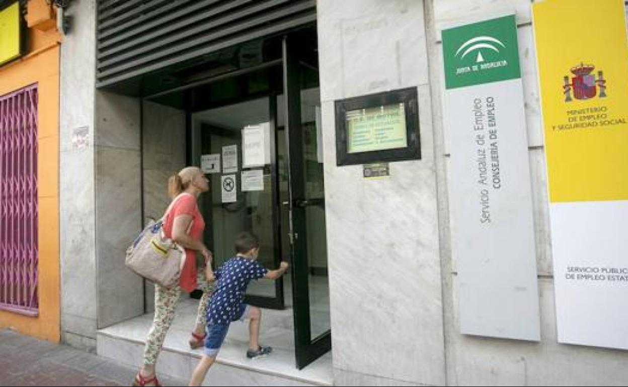 Andalucía habilita un nuevo formulario para facilitar a las empresas el cambio de situación del ERTE