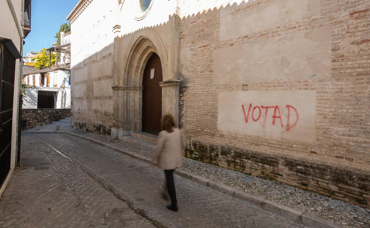 Nueva pintada en San Juan de los Reyes. 