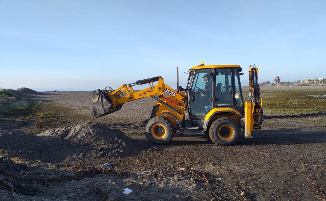 El Ayuntamiento de Motril adecuará la salida al mar de la Rambla de Las Brujas