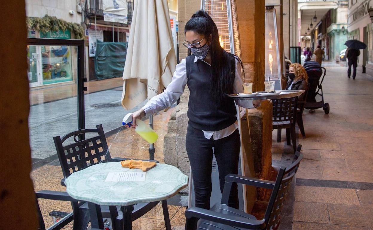 Bares y terrazas de la provincia podrán abrir durante el puente en toda la provincia. 