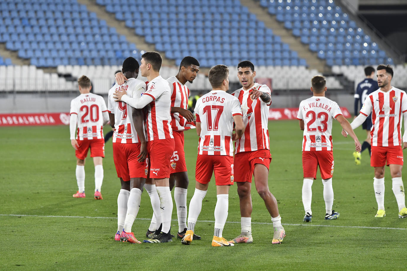 Fotos: Las mejores imágenes del Almería-Lugo