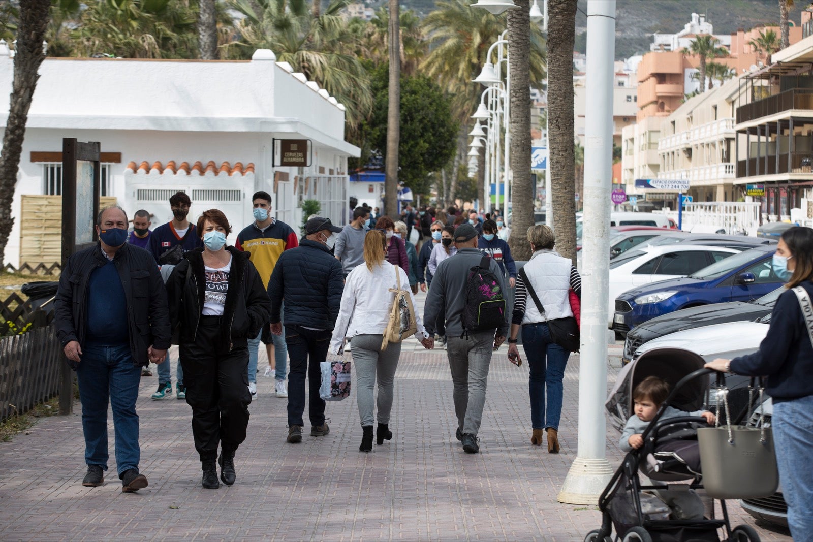 Motril, Salobreña y Almuñécar congregan a los granadinos que aprovechan el relajamiento de las restricciones de la pandemia 
