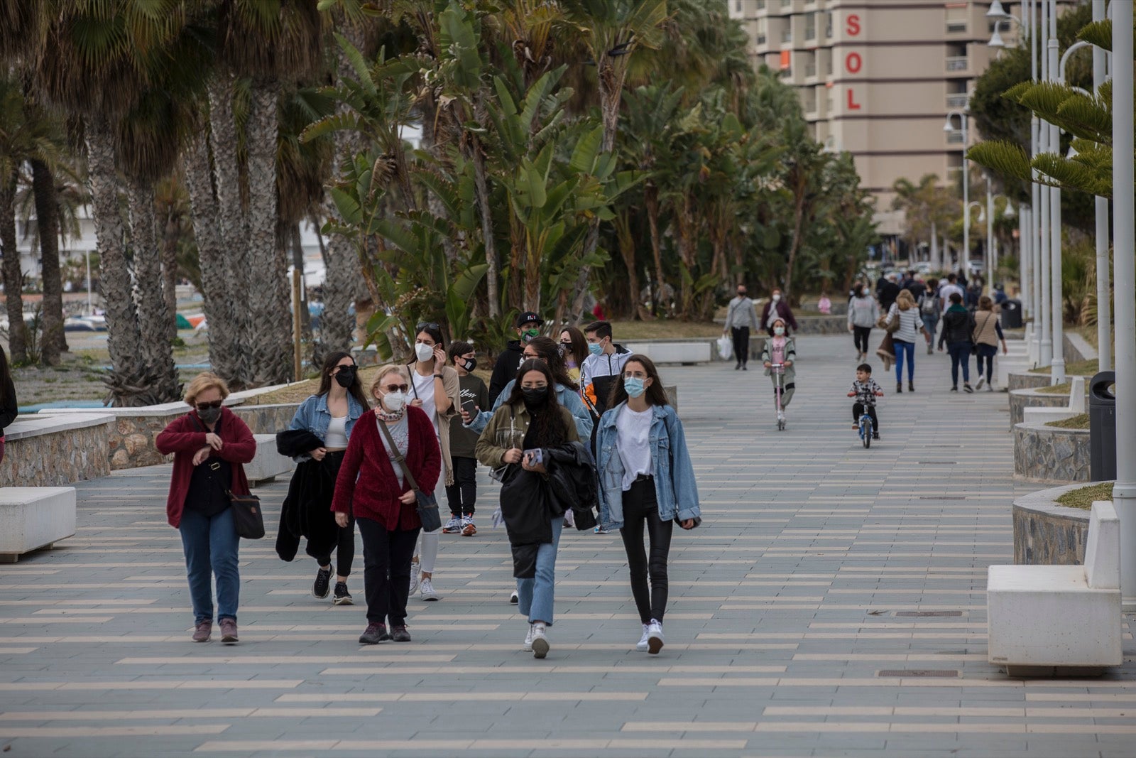 Motril, Salobreña y Almuñécar congregan a los granadinos que aprovechan el relajamiento de las restricciones de la pandemia 