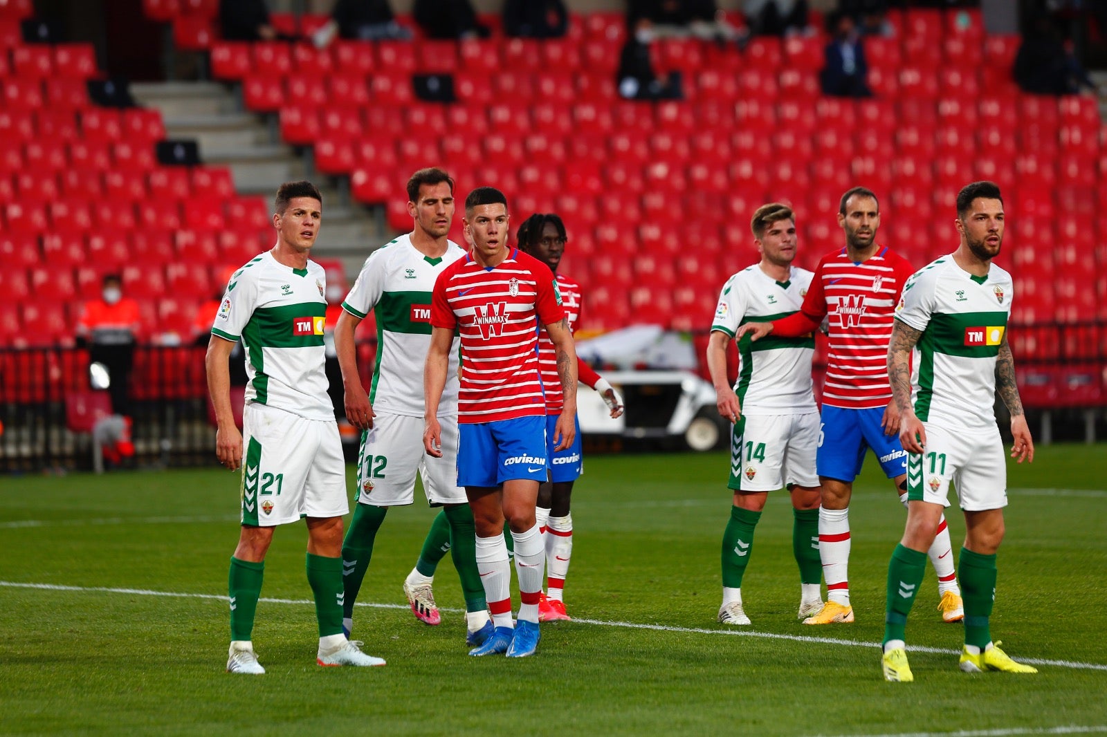 Fotos: Las mejores imágenes del Granada-Elche