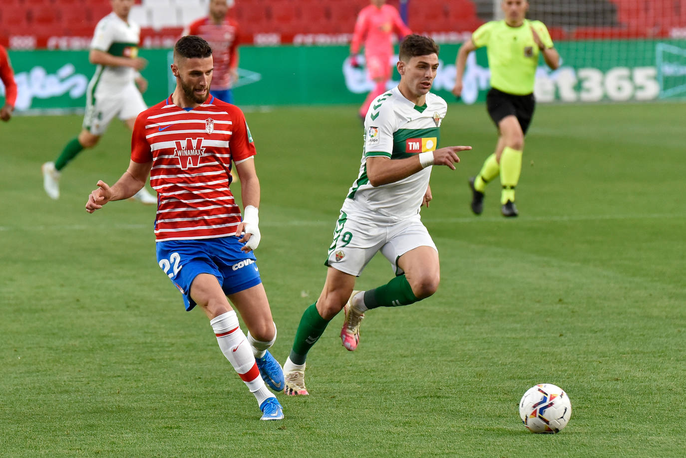 Fotos: Las mejores imágenes del Granada-Elche