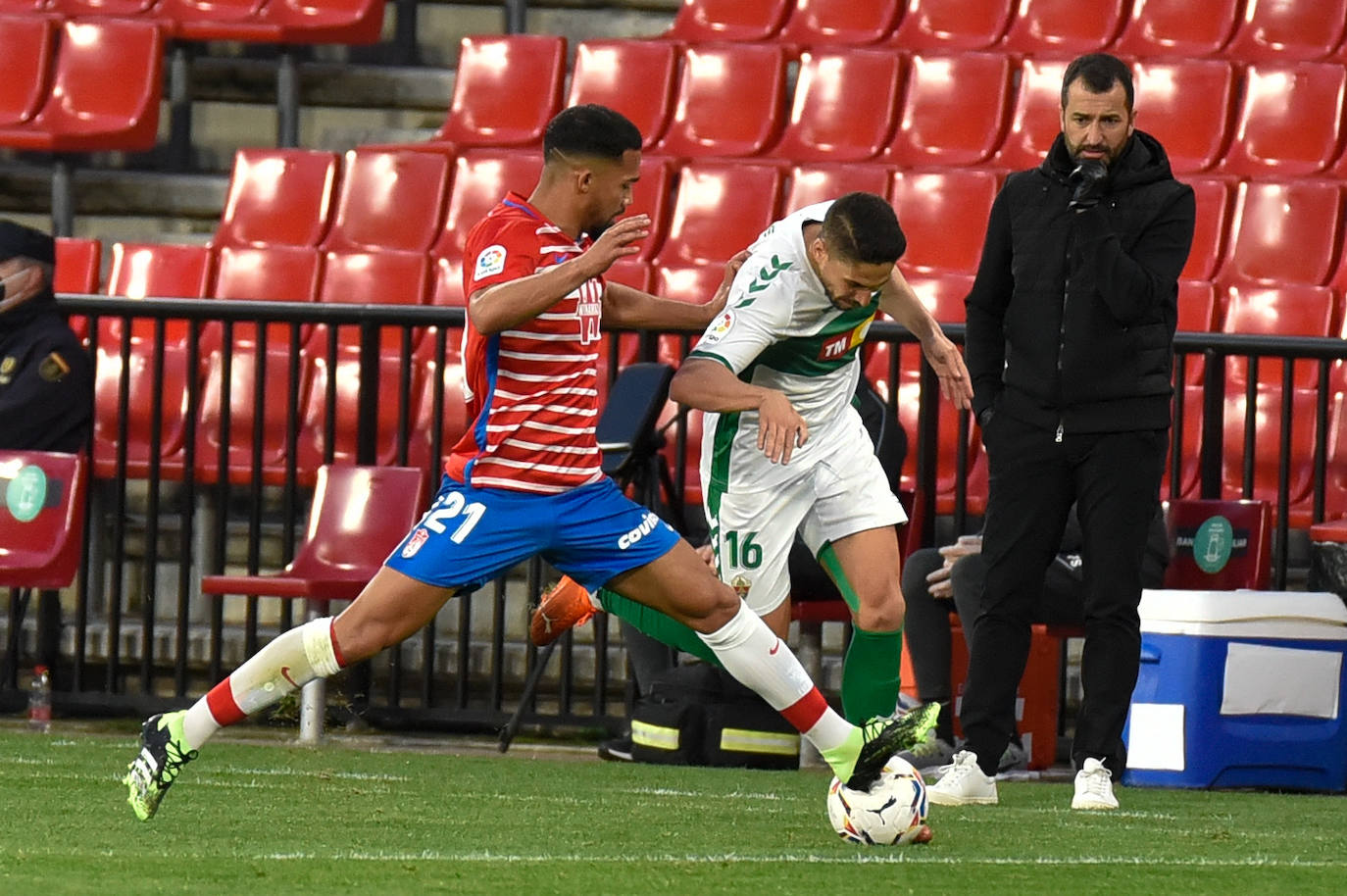 Fotos: Las mejores imágenes del Granada-Elche