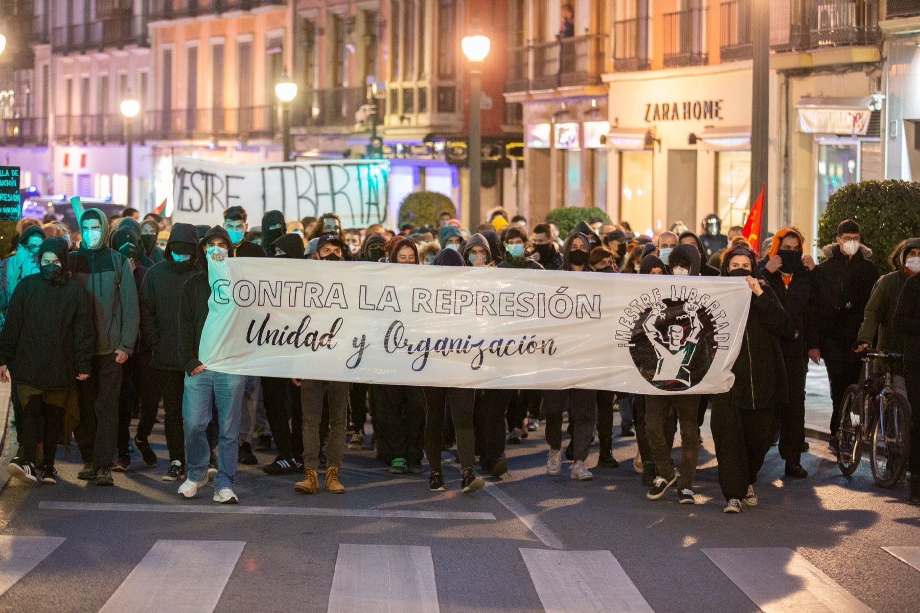 Manifestación entre Puerta Real y la Subdelegación del Gobierno.