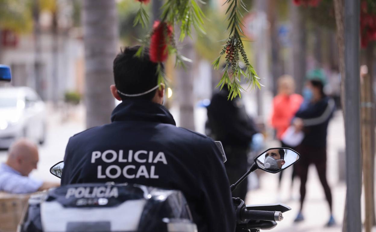 La Policía pide refuerzos en los controles rutinarios de Huerta Carrasco tras sufrir un nuevo altercado