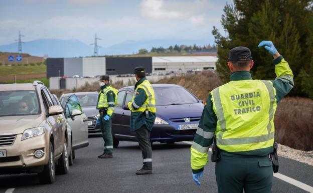 Los únicos 27 municipios de Andalucía con cierre perimetral y los 9 que cerrarán sus bares