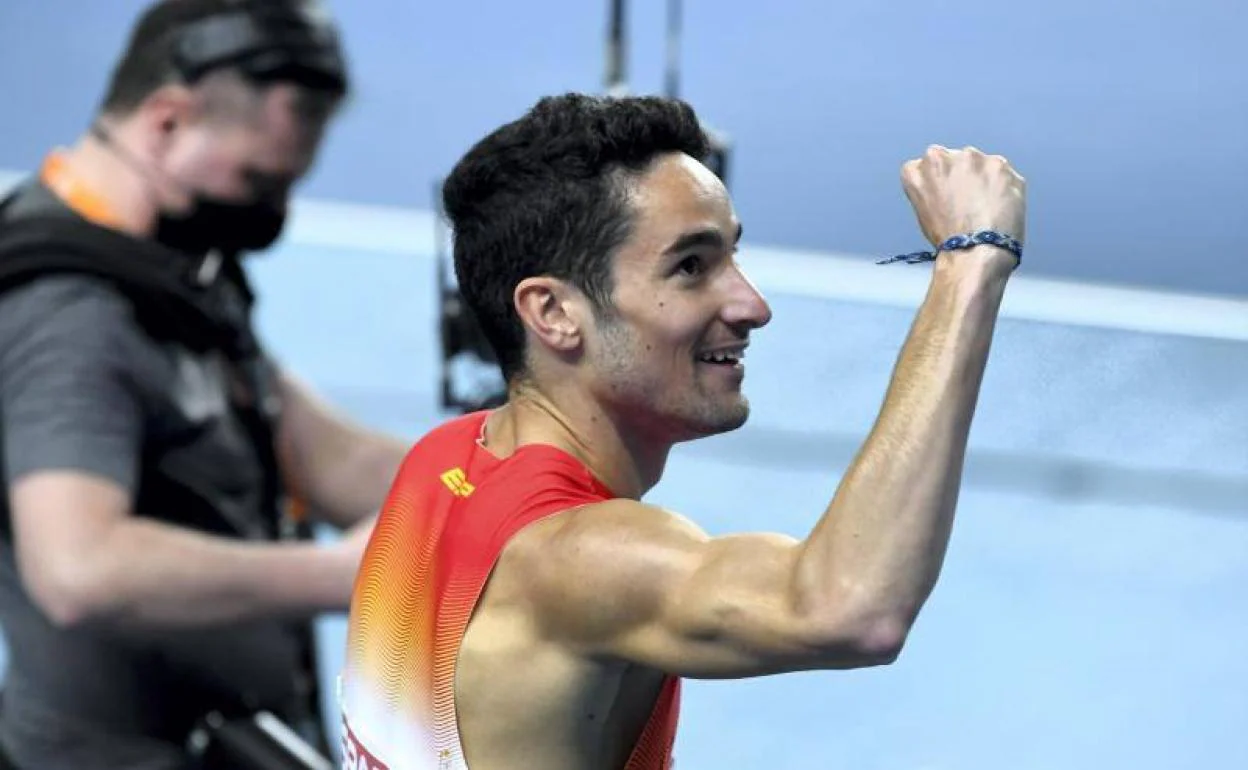 Ignacio Fontes, triunfal tras la semifinal del 1.500 en Torun. 