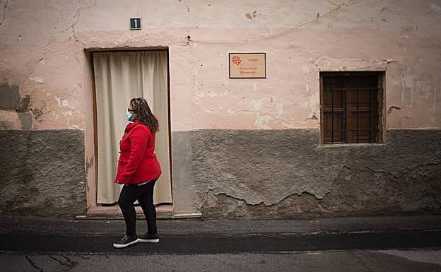 Por el centro del pueblo. 