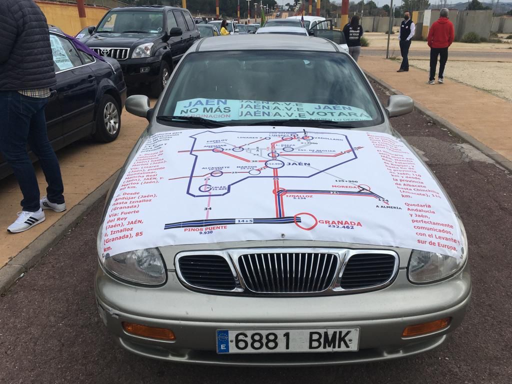 Las plataformas de la provincia convocantes expresan su malestar al no dejarles parar en Santa Elena, lo que habría cortado el tráfico en la A-4