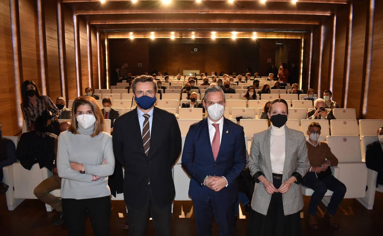 Presentación en el Museo Íbero del fondo a los alcaldes y empresarios. 