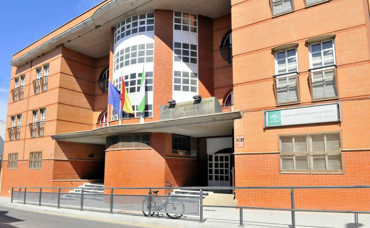 Sede del Conservatorio Profesional de Música 'Andrés Segovia' de Linares. 