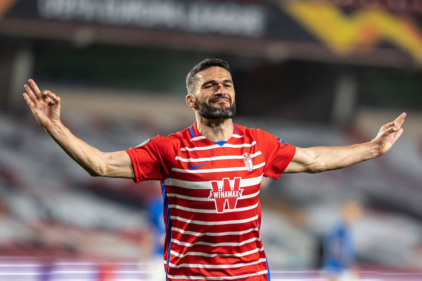 Fotos: Las mejores imágenes del partido Granada-Molde de Europa League