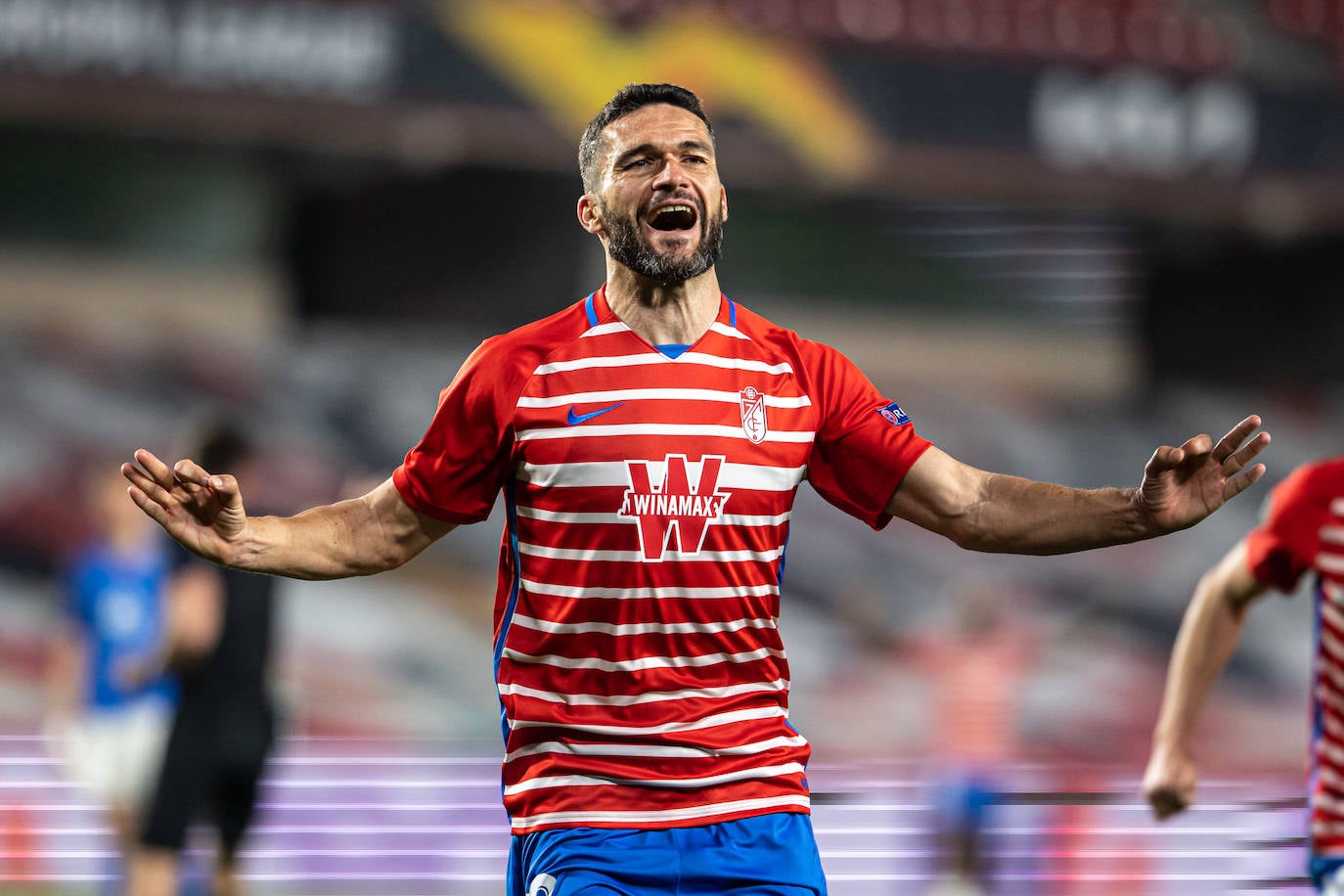 Fotos: Las mejores imágenes del partido Granada-Molde de Europa League