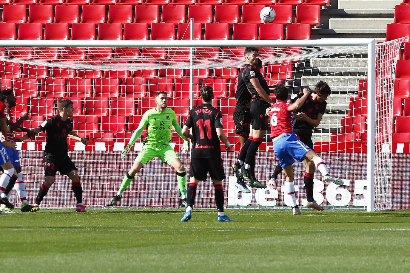 Fotos: Las mejores imágenes del Granada CF - Real Sociedad