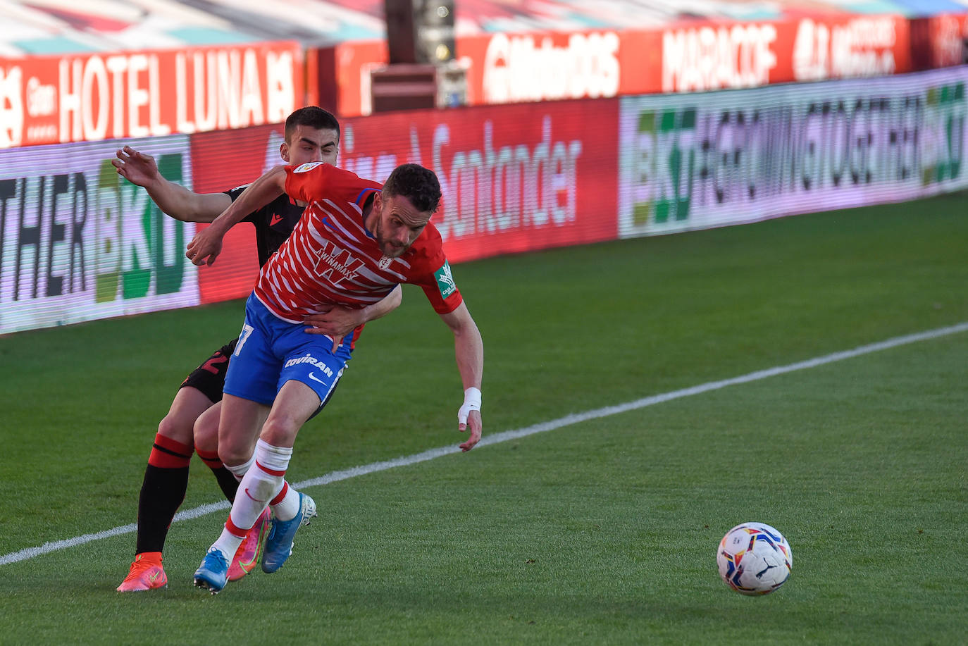 Fotos: Las mejores imágenes del Granada CF - Real Sociedad