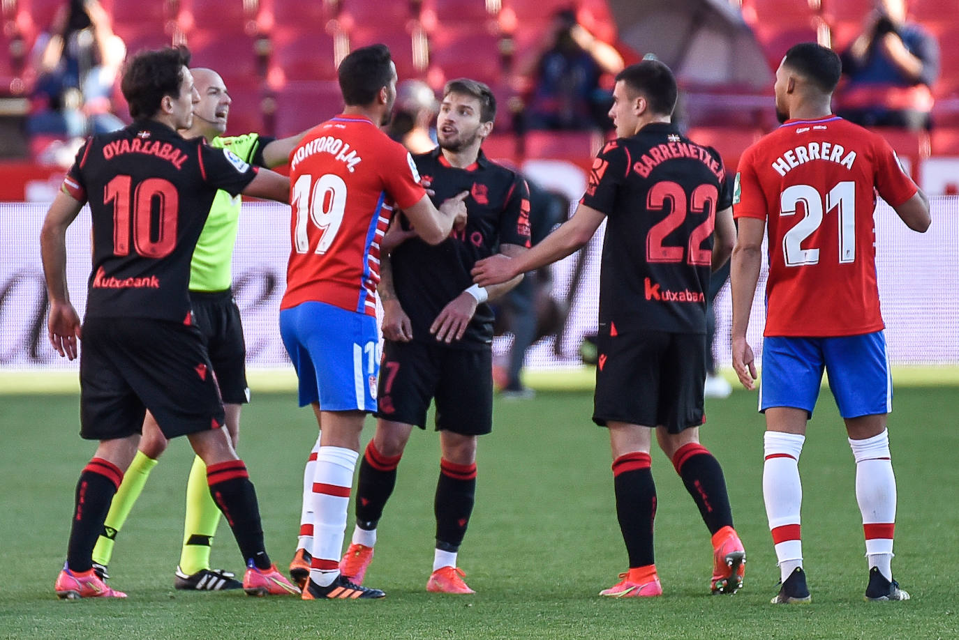 Fotos: Las mejores imágenes del Granada CF - Real Sociedad