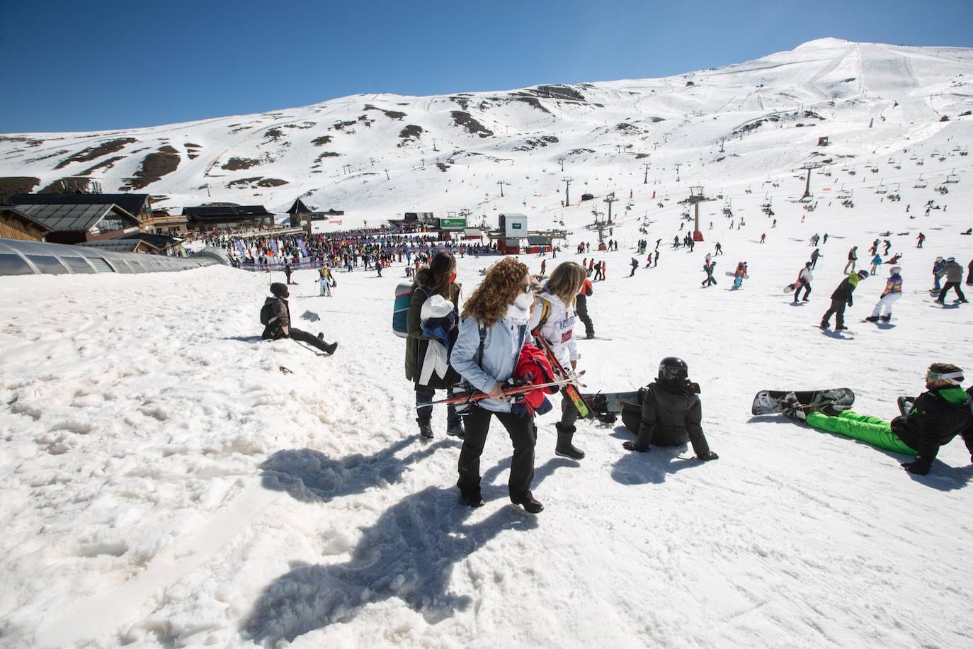 La ocupación hotelera en la estación de esquí se queda bajo mínimos entre semana en un 15% y el sábado y el domingo llega hasta un 30%