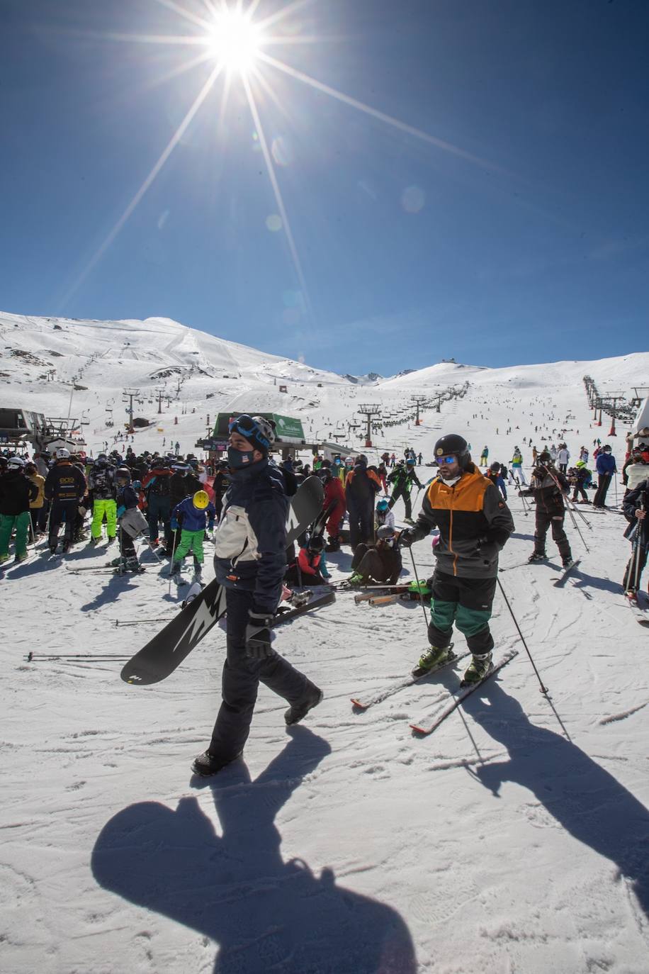 La ocupación hotelera en la estación de esquí se queda bajo mínimos entre semana en un 15% y el sábado y el domingo llega hasta un 30%