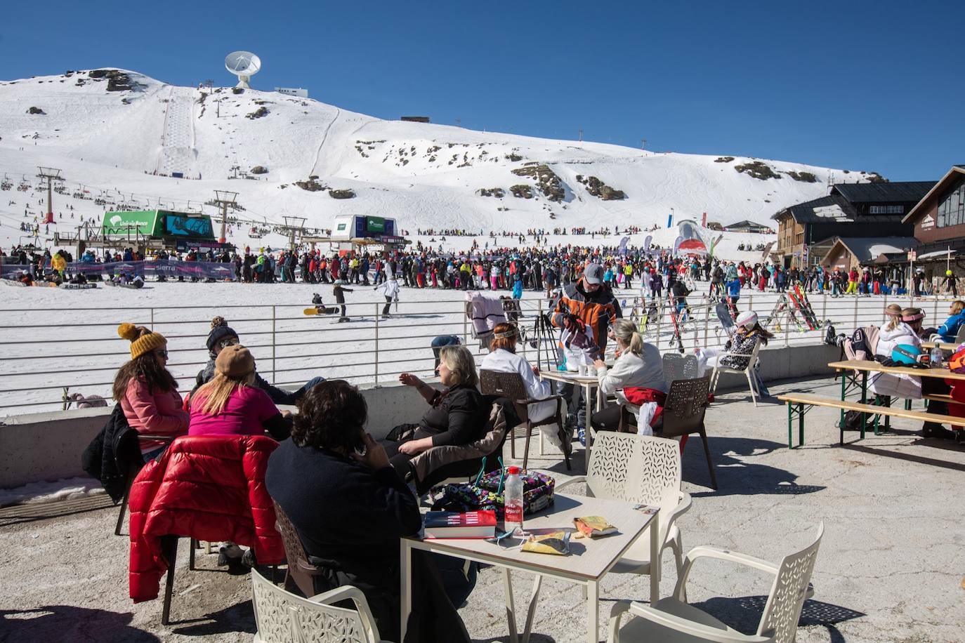 La ocupación hotelera en la estación de esquí se queda bajo mínimos entre semana en un 15% y el sábado y el domingo llega hasta un 30%