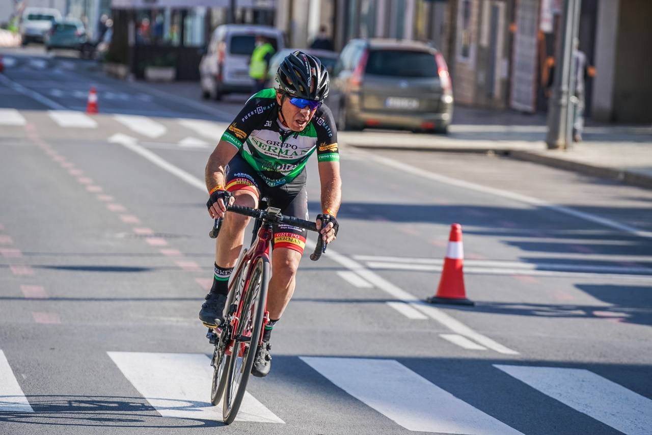Fotos: Las imágenes de la V Vuelta a Almería Máster
