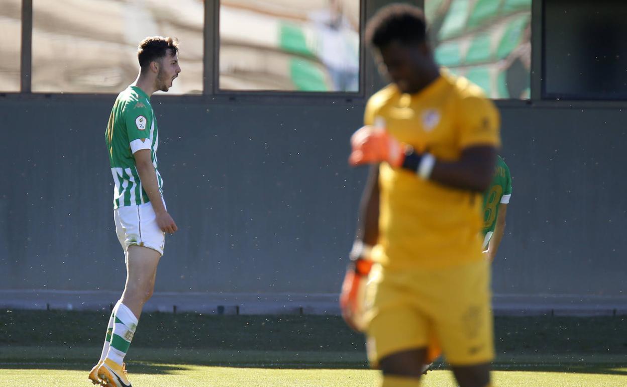 Severo correctivo al Linares, que aplaza el ascenso para la última jornada en casa