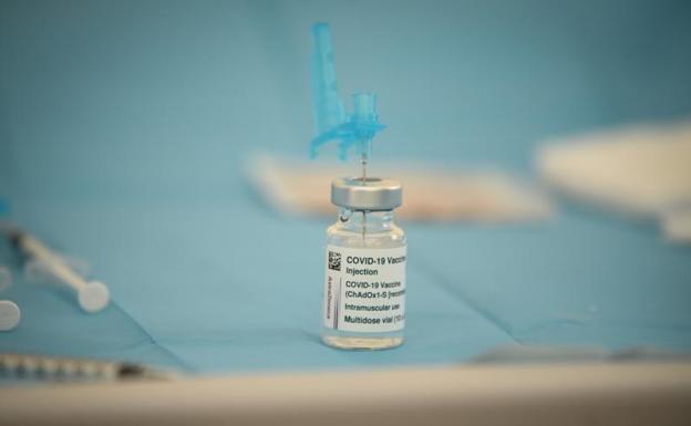 Andalucía paraliza la administración de 123.210 dosis de la vacuna de AstraZeneca