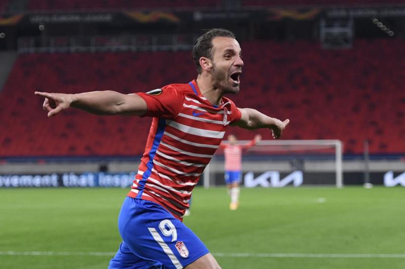 Fotos: Las mejores del Molde-Granada en el estadio Puskas de Budapest