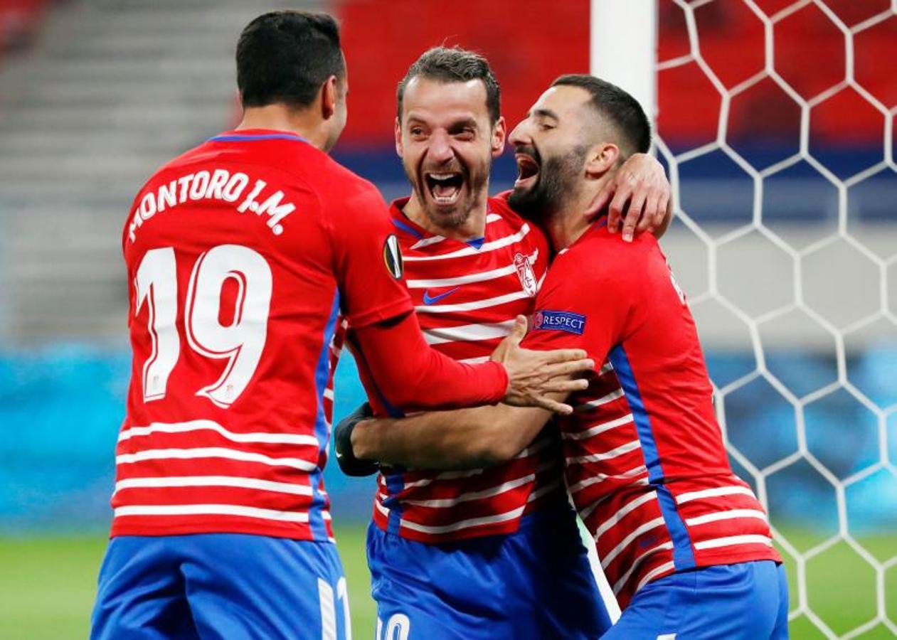 Fotos: Las mejores del Molde-Granada en el estadio Puskas de Budapest