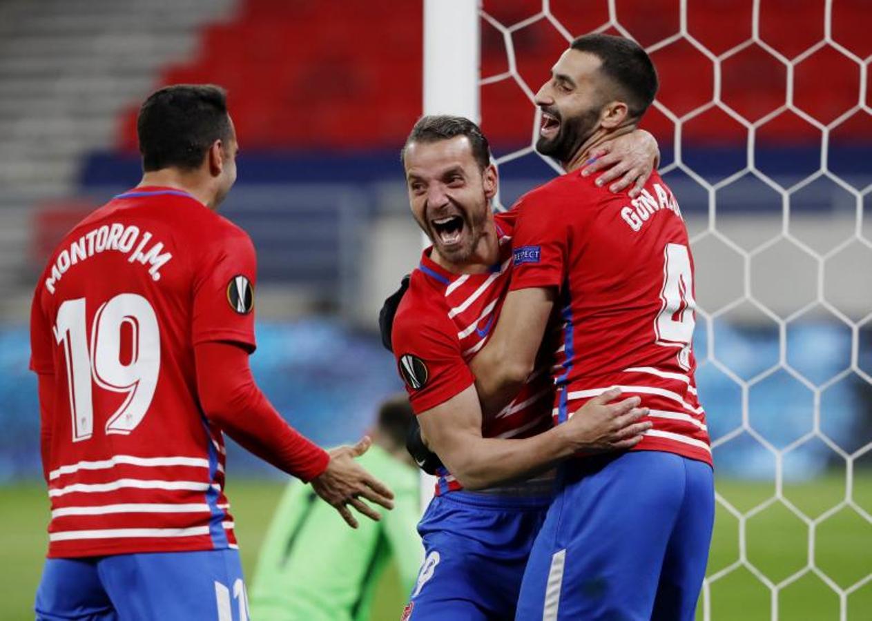 Fotos: Las mejores del Molde-Granada en el estadio Puskas de Budapest