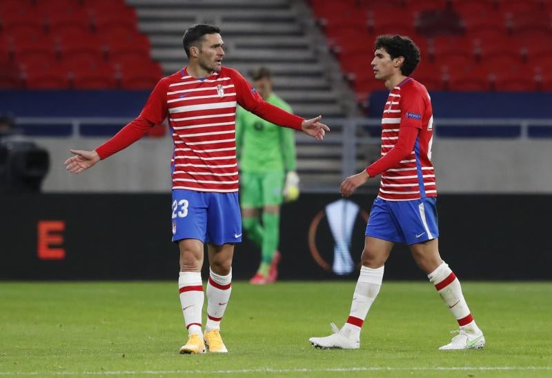 Fotos: Las mejores del Molde-Granada en el estadio Puskas de Budapest