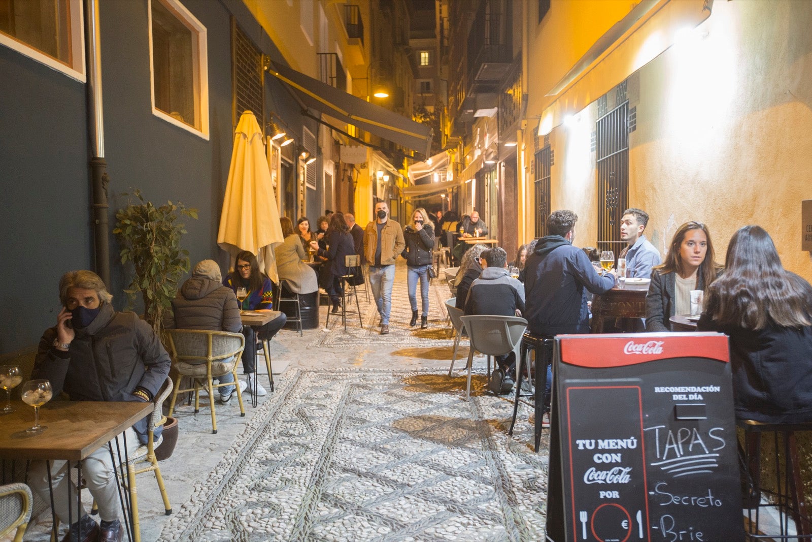 Las calles del centro, muy concurridas con los nuevos horarios comerciales y de hostelería.