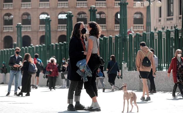 La ley de la 'nueva normalidad' en España que afecta a las mascarillas y la distancia de seguridad