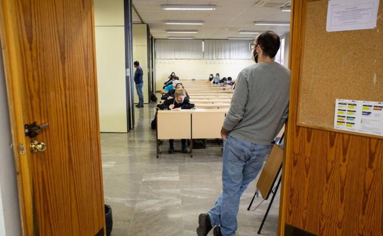 Un examen presencial en la Facultad de Ciencias de la UGR.