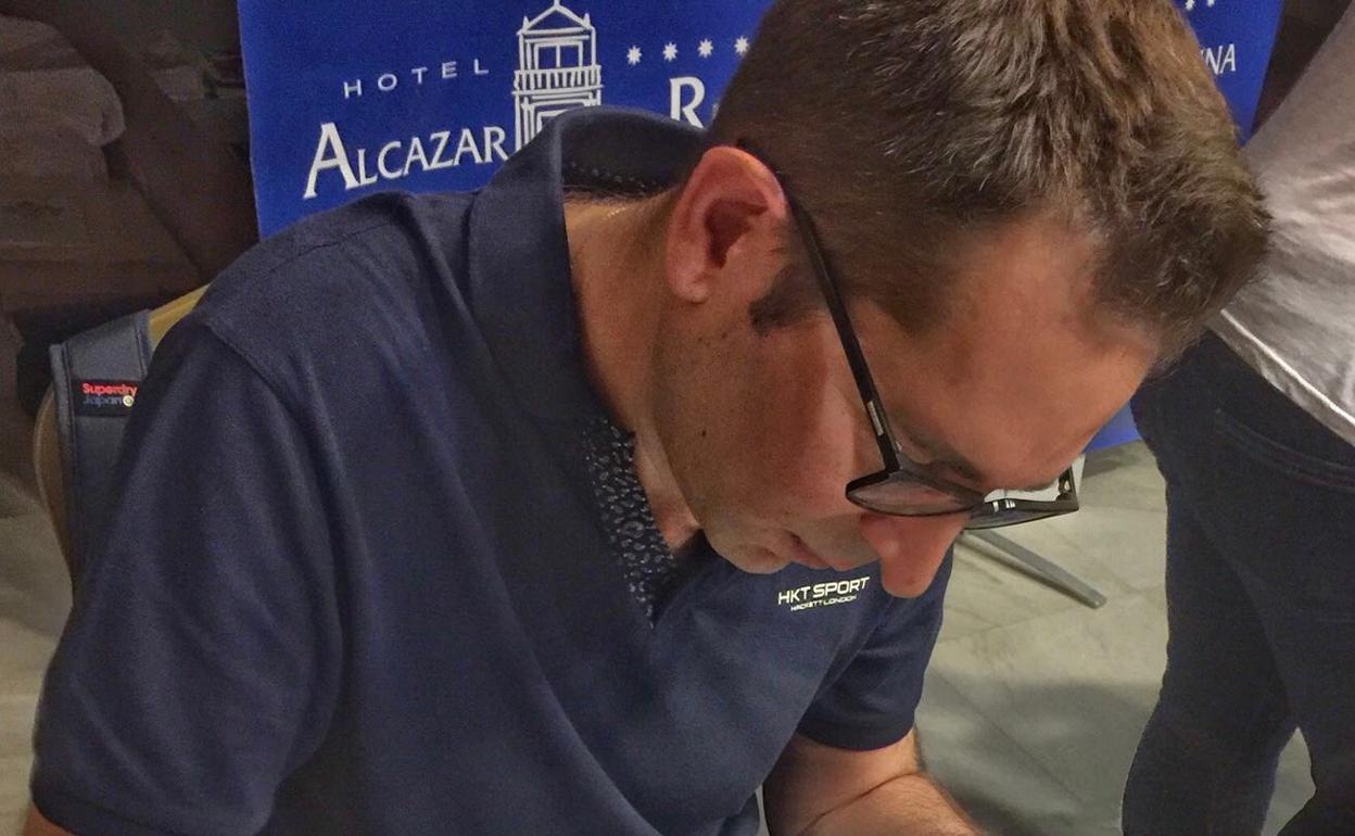 El dibujante jienense José Santiago Aguilar Sutil. 