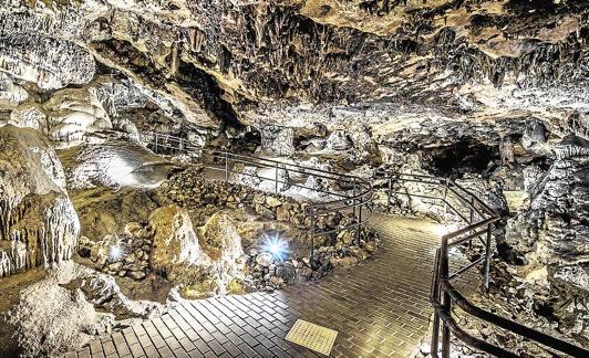 Cueva de las Ventanas de Píñar.