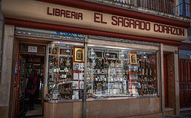 Fachada del establecimiento, que lleva abierto desde los años 20 del siglo pasado y va por la cuarta generación. 