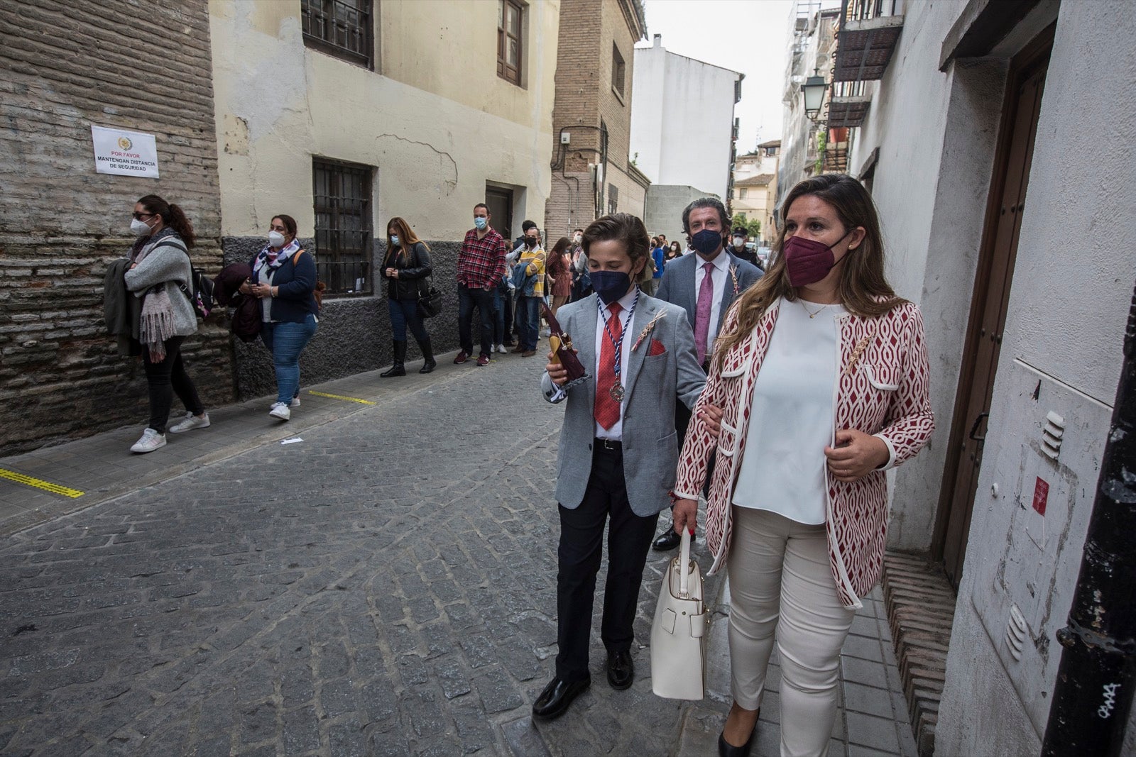 Ambiente en la calle Elvira, junto a la Borriquita