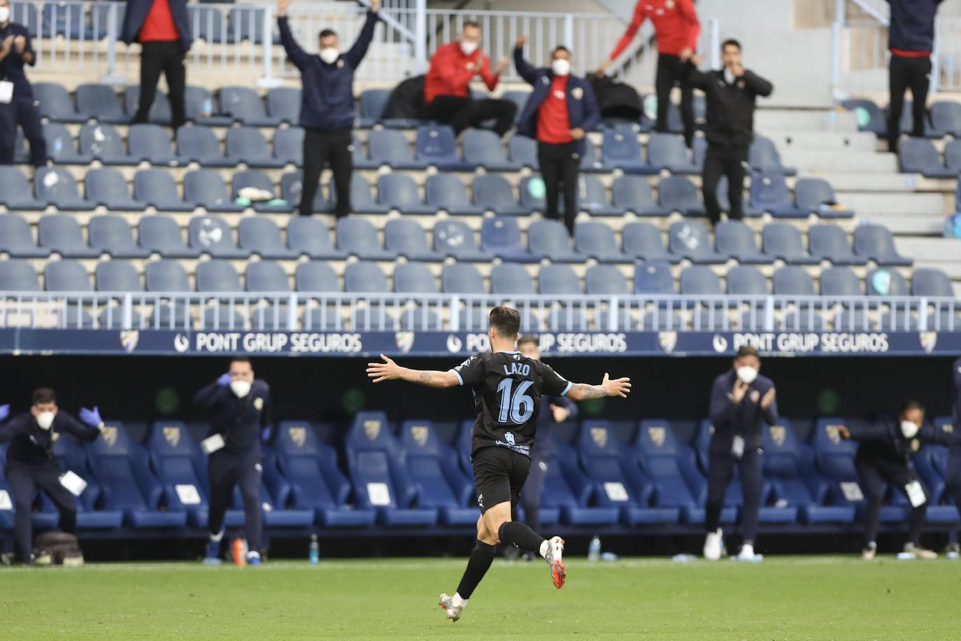 Fotos: Las mejores imágenes del triunfo del Almería en Málaga