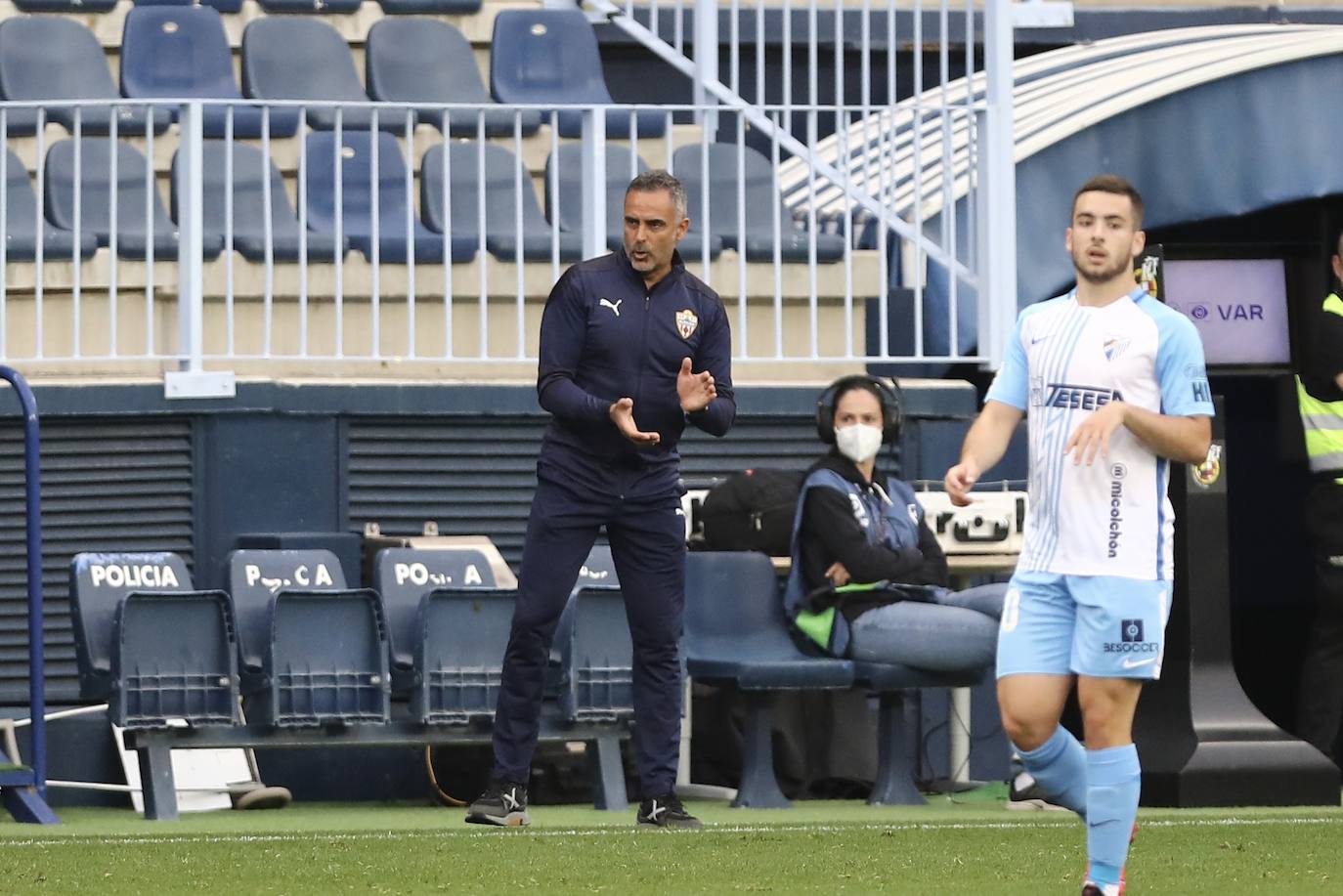 Fotos: Las mejores imágenes del triunfo del Almería en Málaga