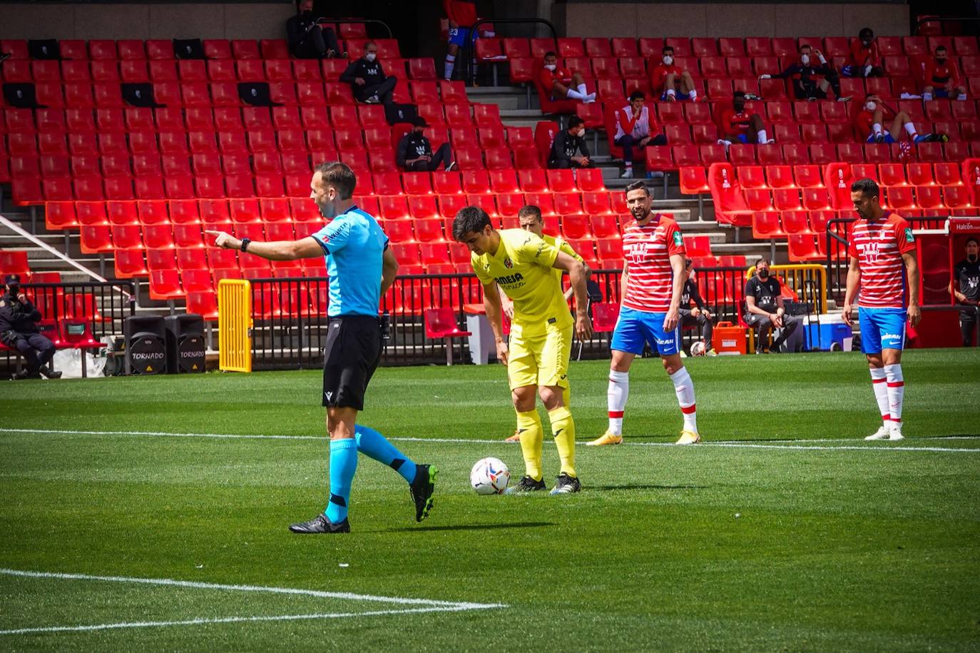 Fotos: Las mejores imágenes del Granada - Villarreal