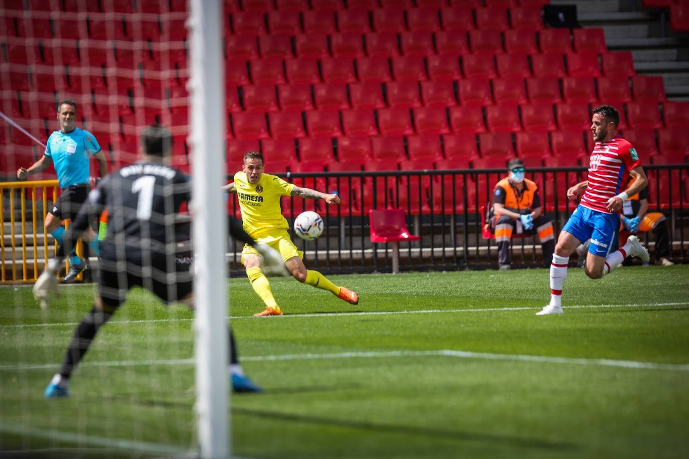 Fotos: Las mejores imágenes del Granada - Villarreal