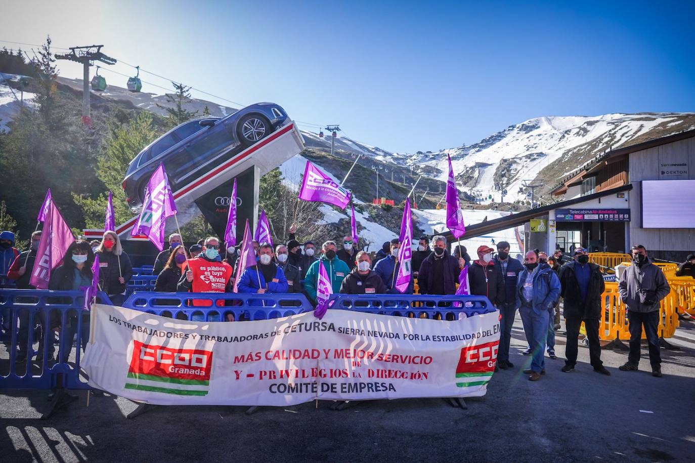 La estación granadina de esquí abre sus puertas con normalidad, con 72 kilómetros de superficie esquiable y cifra el segumiento en menos del 10%