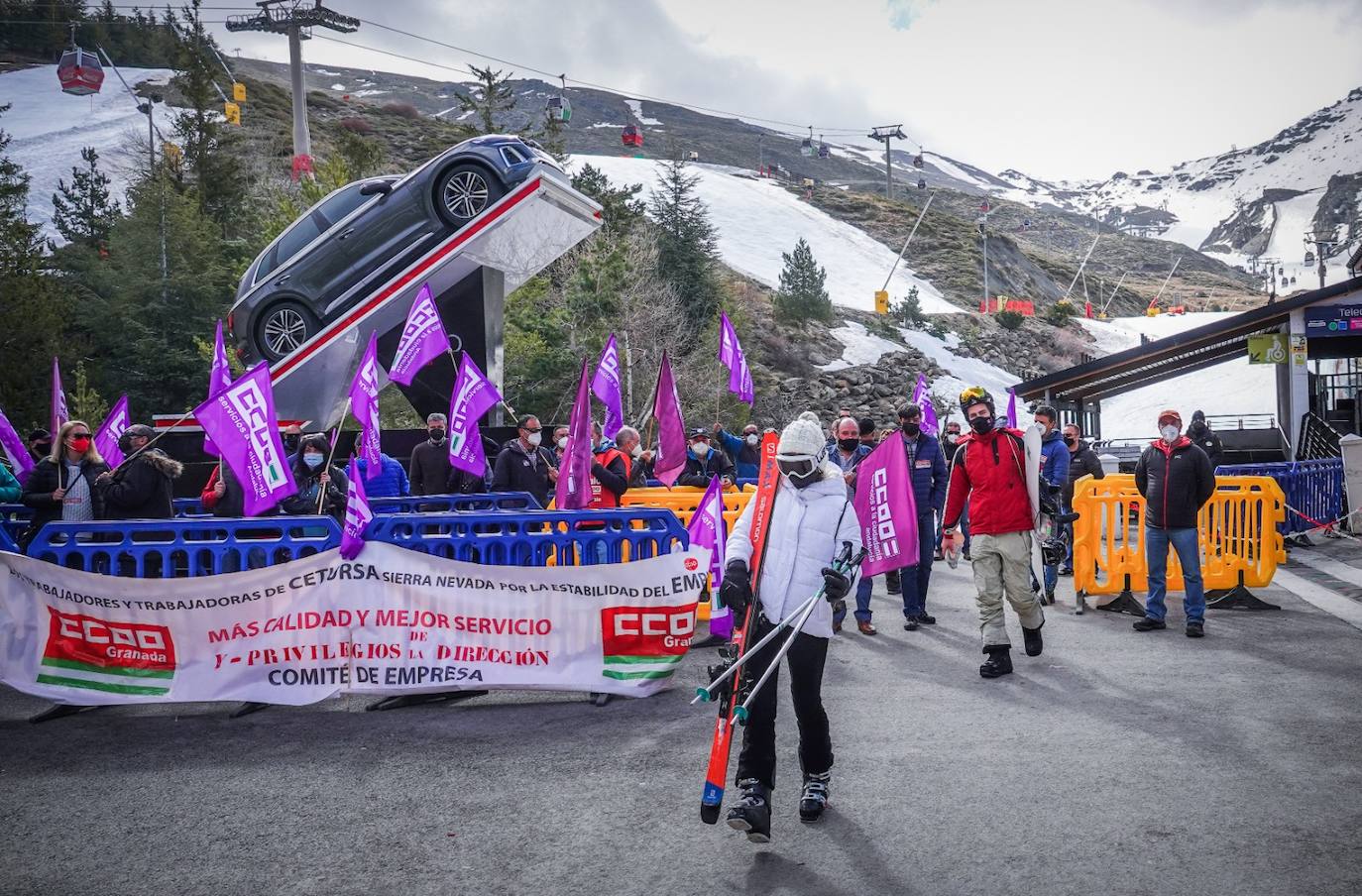La estación granadina de esquí abre sus puertas con normalidad, con 72 kilómetros de superficie esquiable y cifra el segumiento en menos del 10%
