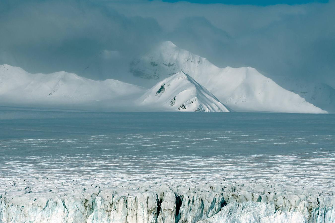 Fotos: Las impresionantes imágenes de naturaleza extrema en la isla de Svalbard